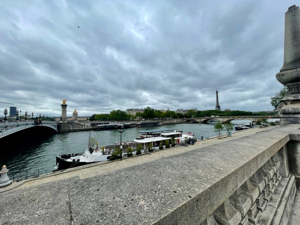 Paris photo by author Sonia Nicholson.